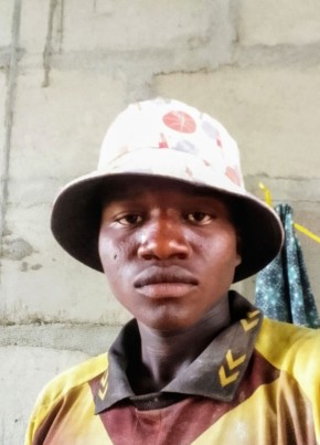 Almasi, 18, Tanzania, Mtwara