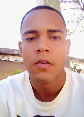 Livan Javier, 19, República de Cuba, Jagüey Grande
