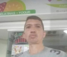 Augusto, 40, Maracay