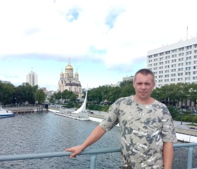 Андрей, 39 лет, Болотное