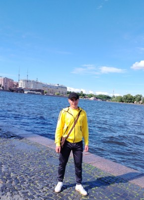 Гиёсиддин из Санкт-Петербурга 33 года
