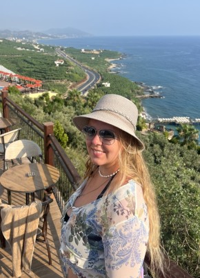 Anna, 32, Russia, Saint Petersburg