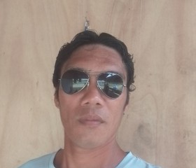 Daniel, 41, Melekeok
