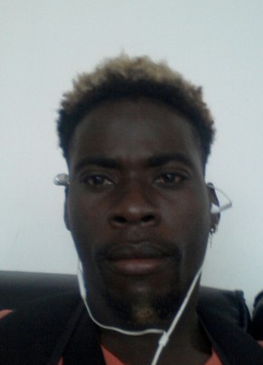 Tito Dala, 25, República de Angola, Loanda
