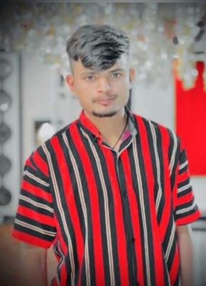 Nomi, 20, Pakistan, Sialkot