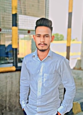 Raman, 18, India, Ludhiana