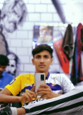 Vikas Jaat, 18, India, New Delhi