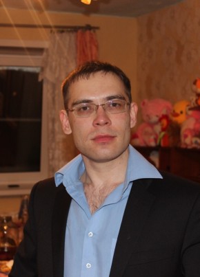 Александр, 34, Россия, Усть-Омчуг