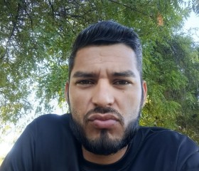 Alberto, 33, Maracay