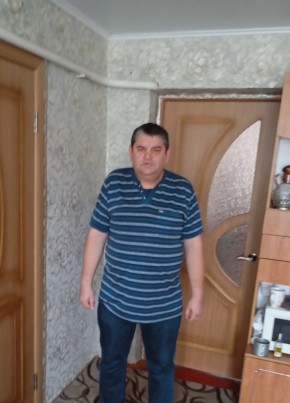 Владимир из Погара 54 года