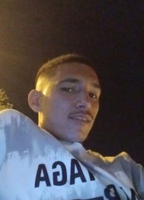 Mouad из الرباط 18 лет