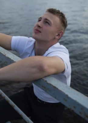 Михаил из Братска 18 лет