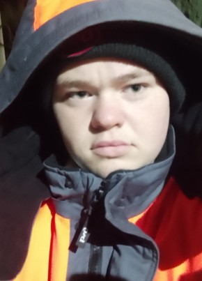 Анатолий из Тихорецка 19 лет
