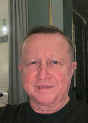 Yevhen Svoboda, 68, الإمارات العربية المتحدة, دبي