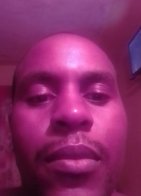 Ogarro Anderson, 32, Jamaica, Montego Bay