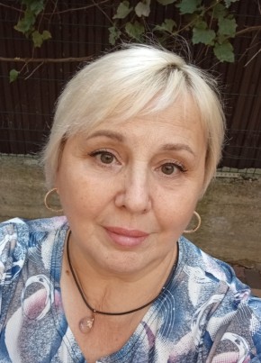 Марина из Новомихайловския 56 лет
