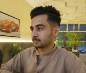 Qasim, 18, Daska