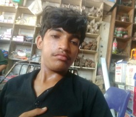 AHMAD, 20, Hafizabad