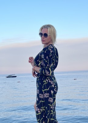 Marina, 40, Russia, Moscow