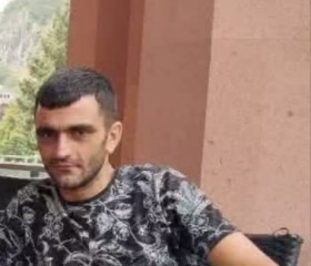 Koryun, 31, Step anavan