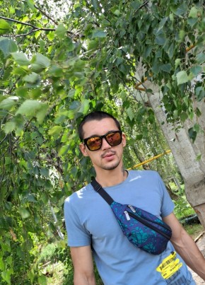 Максим из Санкт-Петербурга 32 года