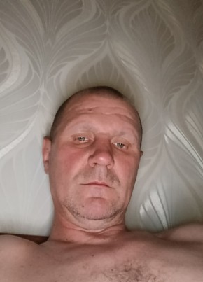 Андрей из Новотитаровскаи 48 лет