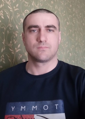 Илья, 37, Россия, Симферополь
