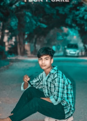 Rashidul, 19, India, New Delhi