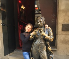 Oksana, 46, Moscow