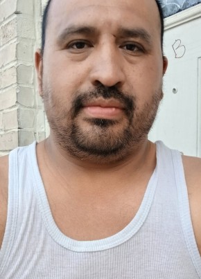 Jose Rivas из The Woodlands 34 года