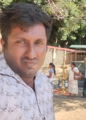 Indika Greshan из ෙකාළඹ 30 лет