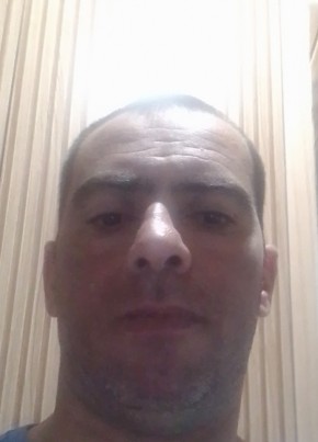 Humberto, 39, República Federativa do Brasil, Brasília