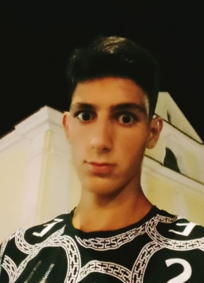 Giovanni, 18, Italy, Napoli