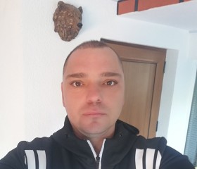Vladimir, 40, Sofia