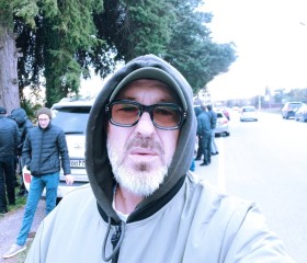 Artemii, 77, Volgograd