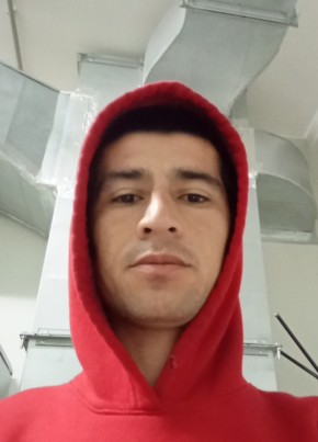 Максим из Омска 18 лет