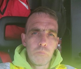 Mick, 40, Glasgow