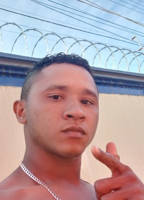 Francisco, 22, República Federativa do Brasil, Santa Helena de Goiás
