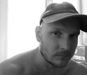 Eugene, 29, Liverpool