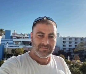 הישאם עבד, 40, Abu Ghaush