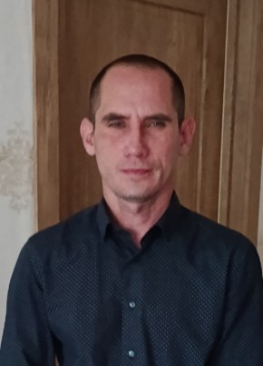 Анатолий из Челябинска 43 года