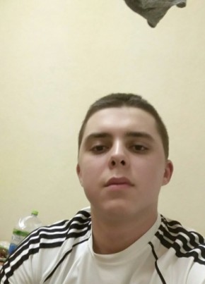 Иван, 26, Россия, Бологое