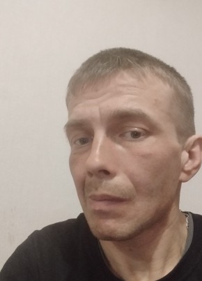 Илья, 38, Россия, Сосновоборск (Красноярский край)