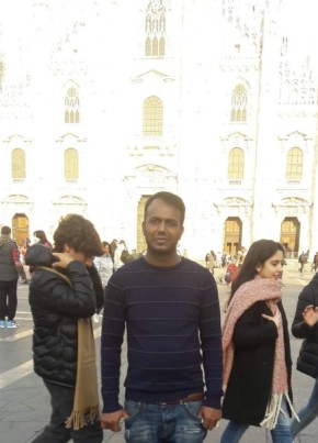 Jahed Ahmed, 38, Repubblica Italiana, Milano