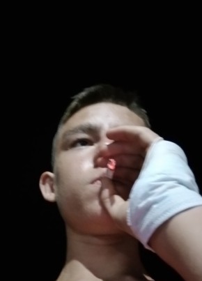 Костя из Изобильныя 22 года