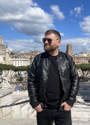 Eugenio, 38, Repubblica Italiana, Roma