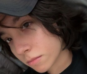 Samantha, 19, Quito