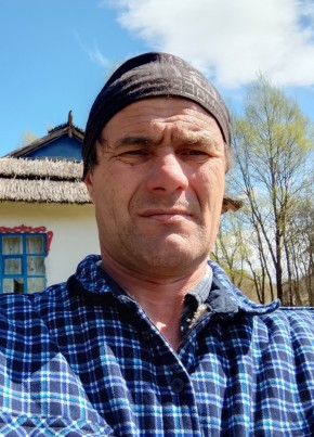 Михаил Шаповалов из Старого Оскола 49 лет