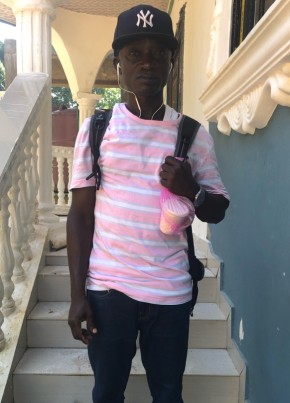 Saidu, 40, Sierra Leone, Freetown
