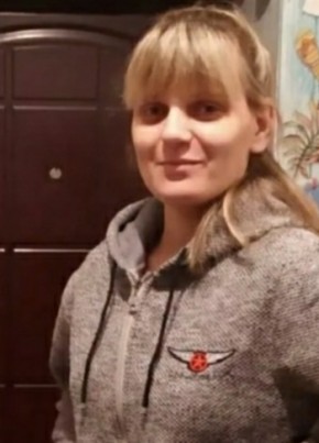 Алена, 31, Россия, Смоленское